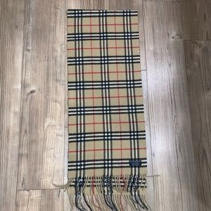 Burberry Accessories - Burberry House Check Cashmere Scarf Burberry Accessories - Burberry House Check Cashmere Scarf